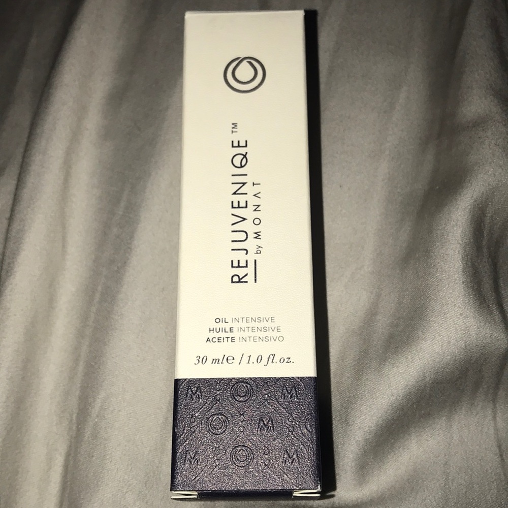 MONAT rejuveniqe oil